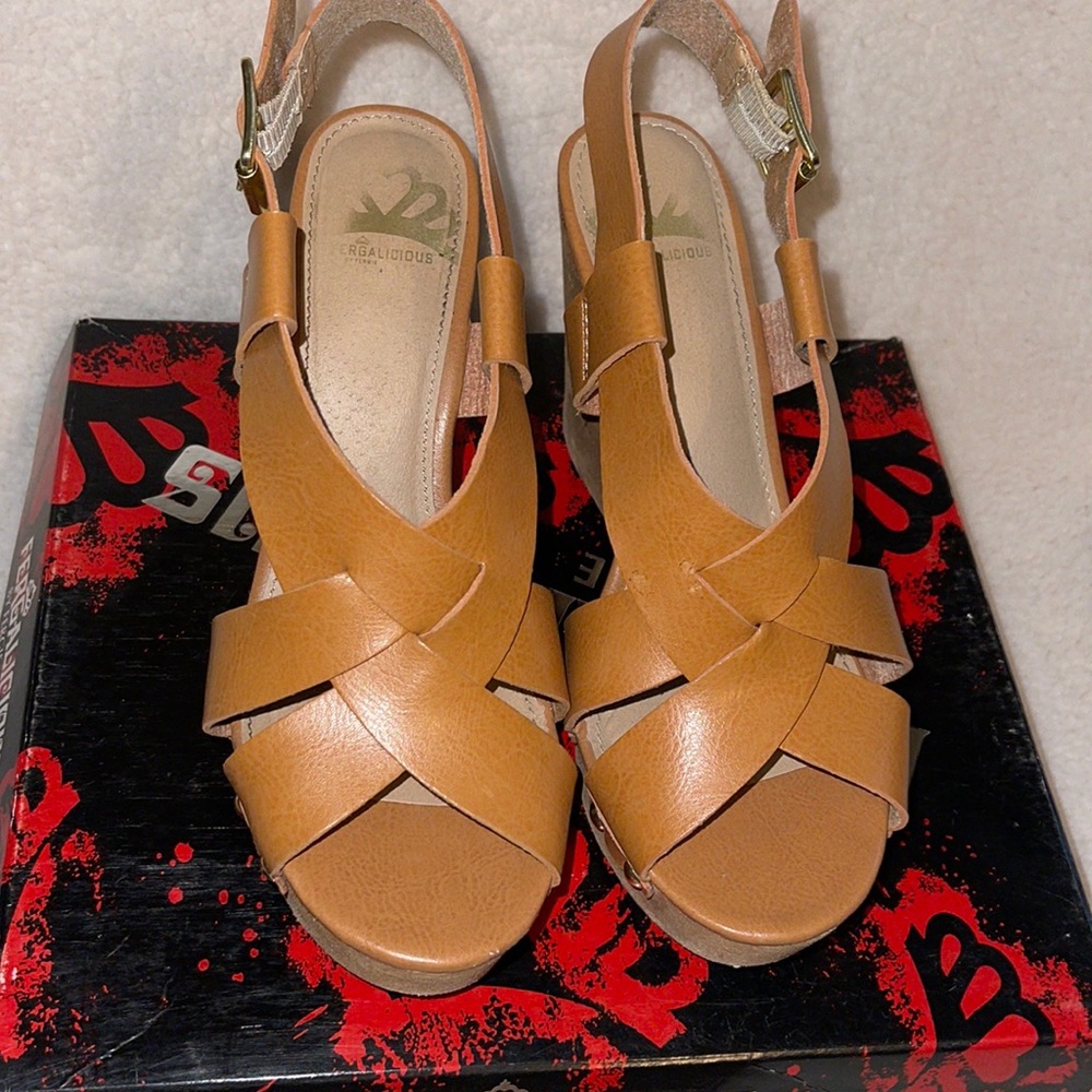 Tan wedges